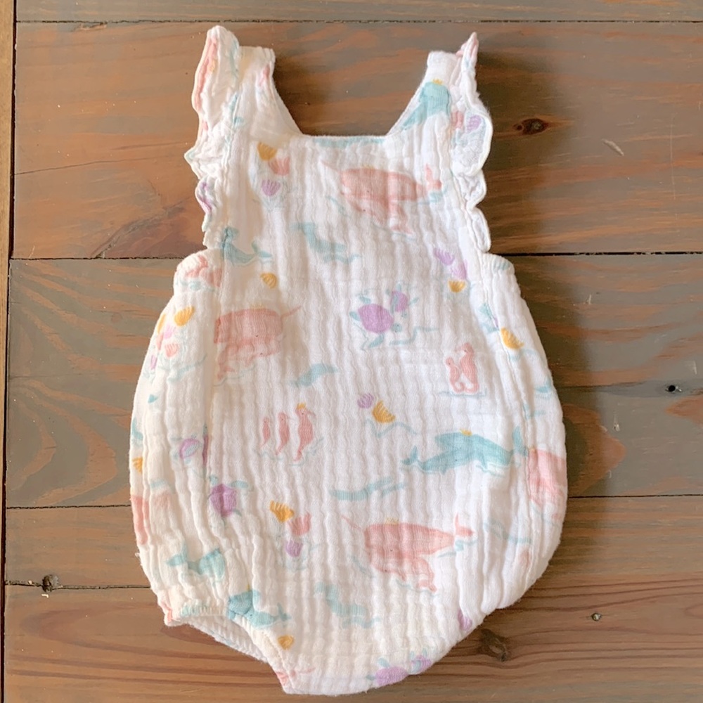 Ocean themed Angel Dear bubble.
